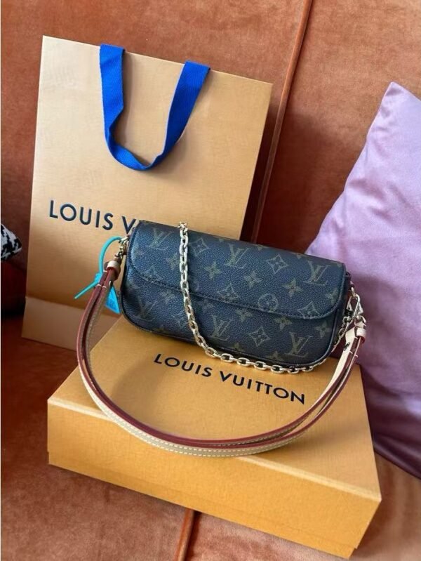 LOUIS VUITTON IVY